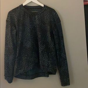 Lululemon size xl long sleeve blue print shirt